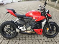Ducati Streetfighter V2 rot mit kurzem Kennzeichenhalter