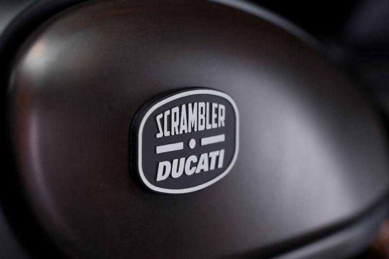 Ducati Scrambler 800 Logo Italia Independent